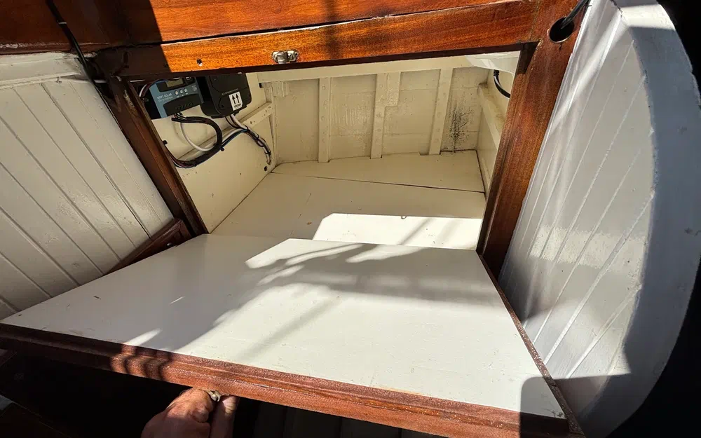 slider 27 Sirvent Tahiti Ketch