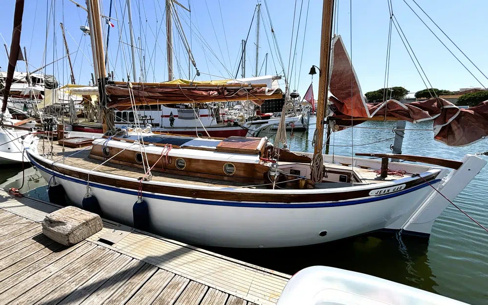 slider 4 Sirvent Tahiti Ketch