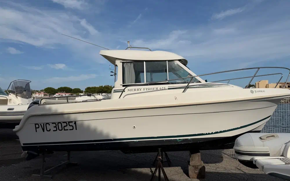 slider 0 Jeanneau Merry Fisher 625