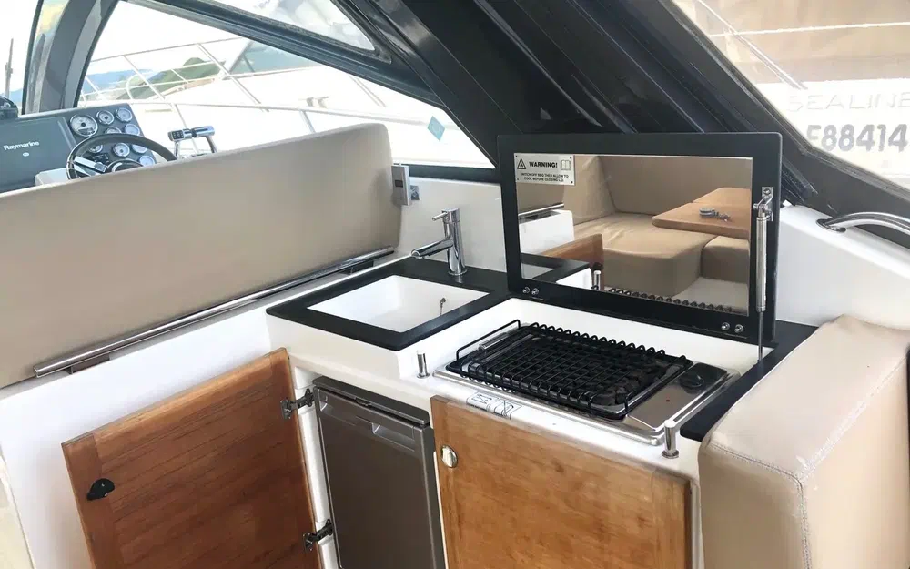 slider 2 Sealine SC 35