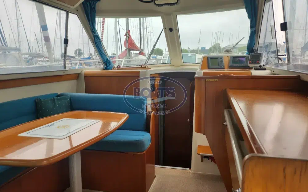 slider 8 Beneteau Antares Serie 9