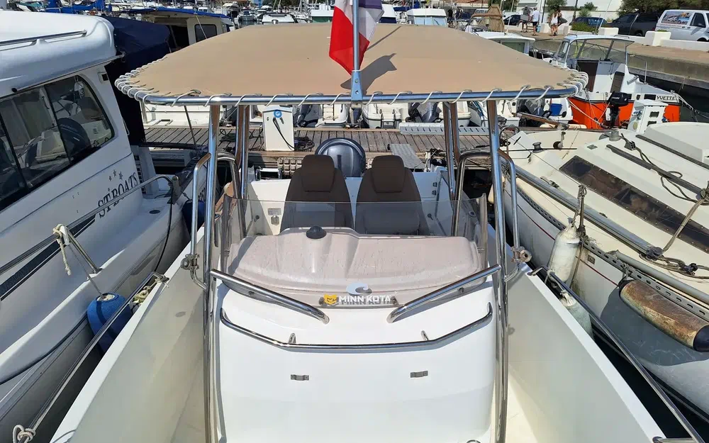 slider 9 Jeanneau Cap Camarat 7.5 CC