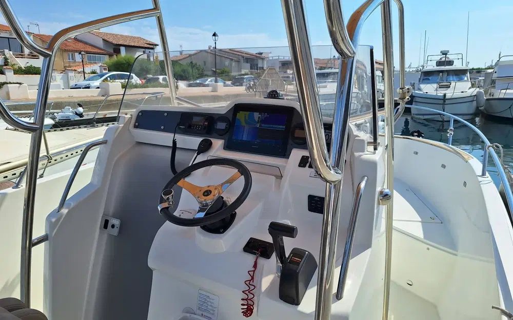 slider 2 Jeanneau Cap Camarat 7.5 CC