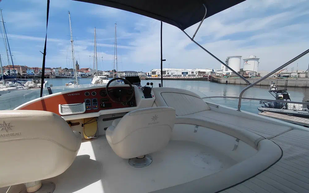 slider 23 Jeanneau Prestige 36