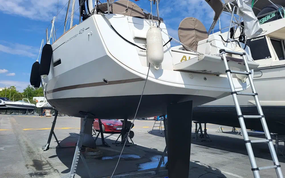 slider 12 Jeanneau Sun Odyssey 409