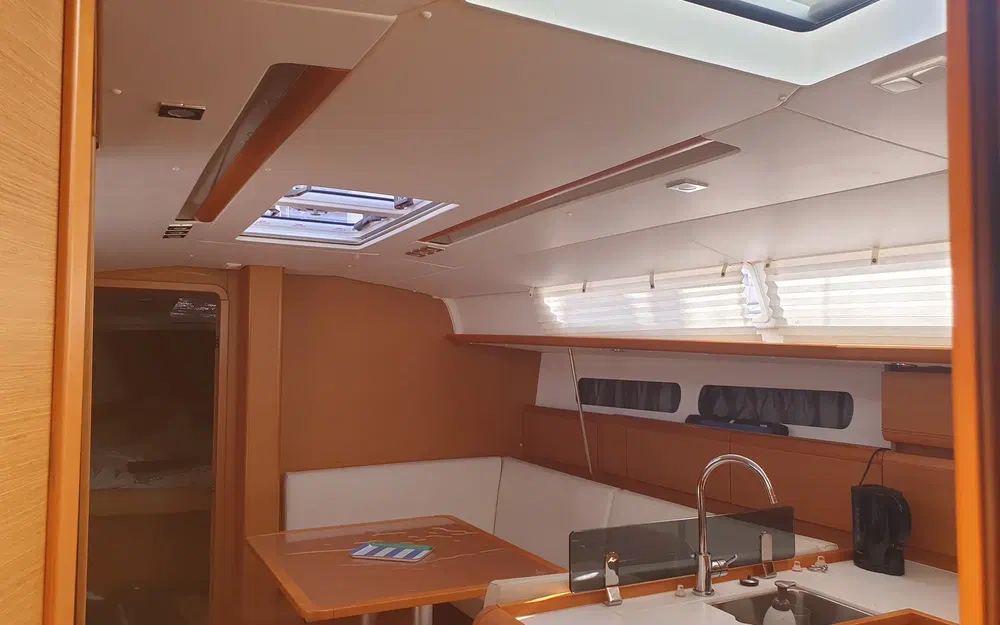 slider 27 Jeanneau Sun Odyssey 409