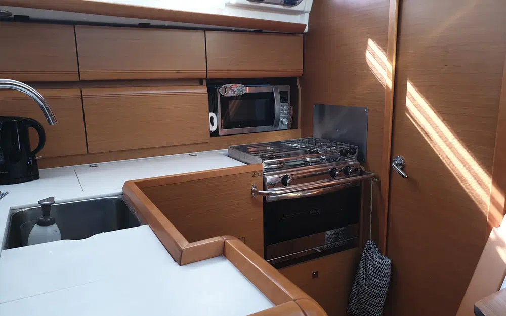 slider 33 Jeanneau Sun Odyssey 409