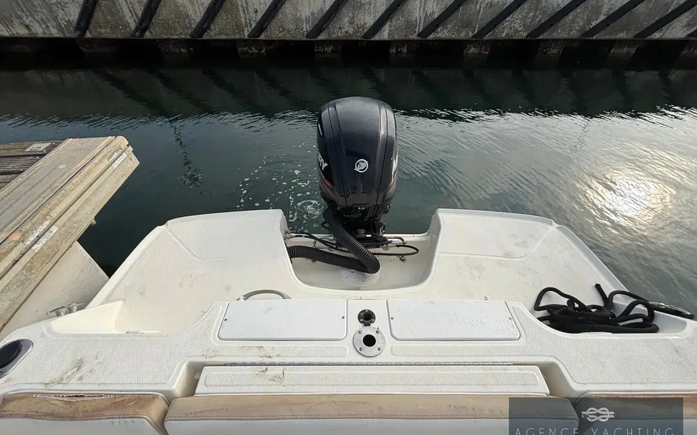slider 11 Bayliner VR4