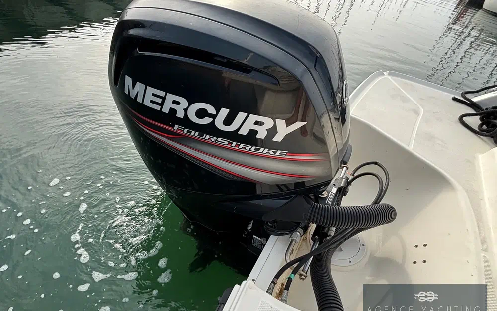 slider 14 Bayliner VR4