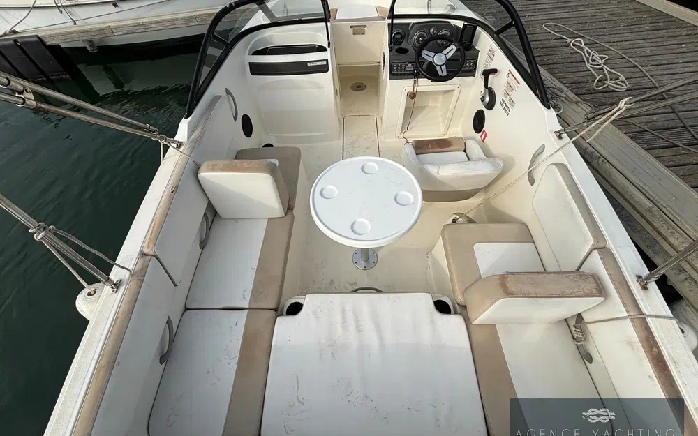 slider 3 Bayliner VR4
