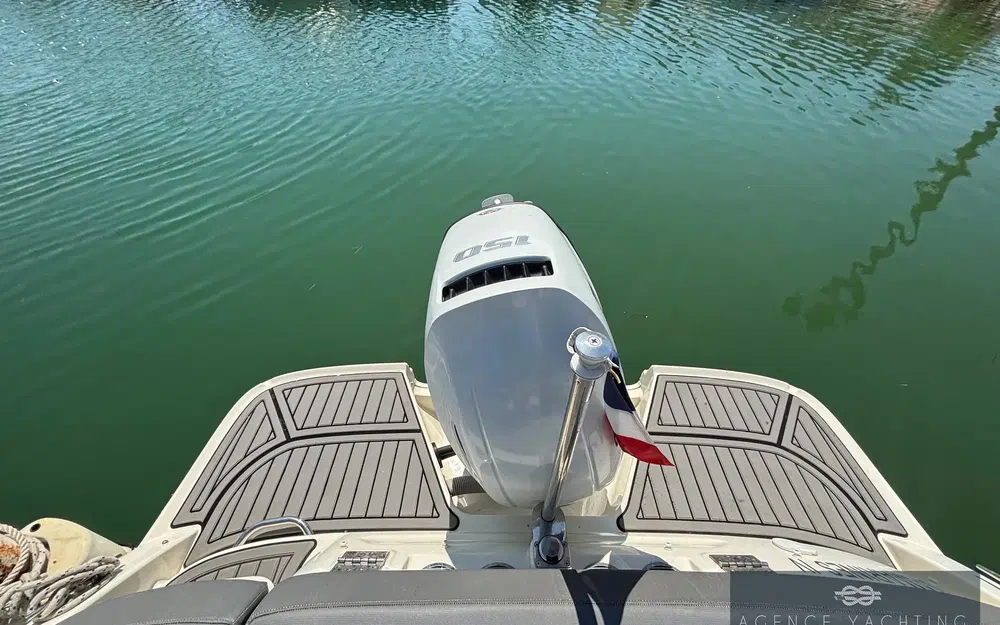 slider 10 Bayliner VR5 BOWRIDER