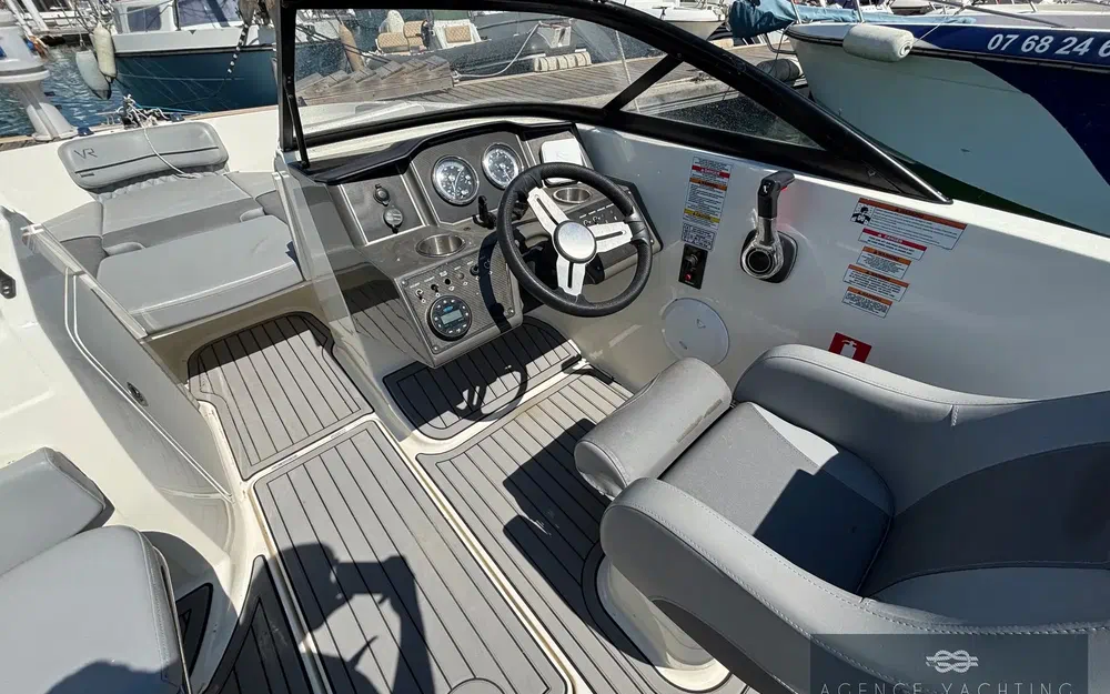 slider 8 Bayliner VR5 BOWRIDER