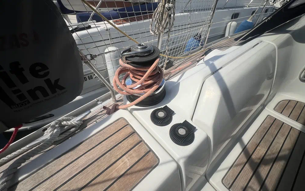slider 9 Beneteau Oceanis 373 Clipper