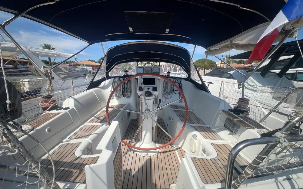 slider 2 Beneteau Oceanis 373 Clipper