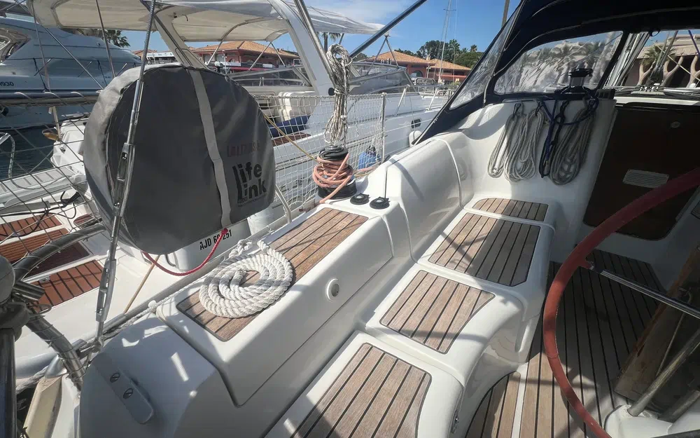 slider 3 Beneteau Oceanis 373 Clipper