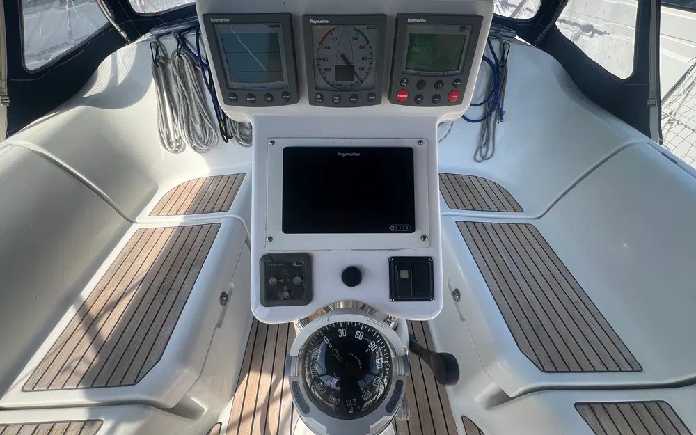 slider 5 Beneteau Oceanis 373 Clipper