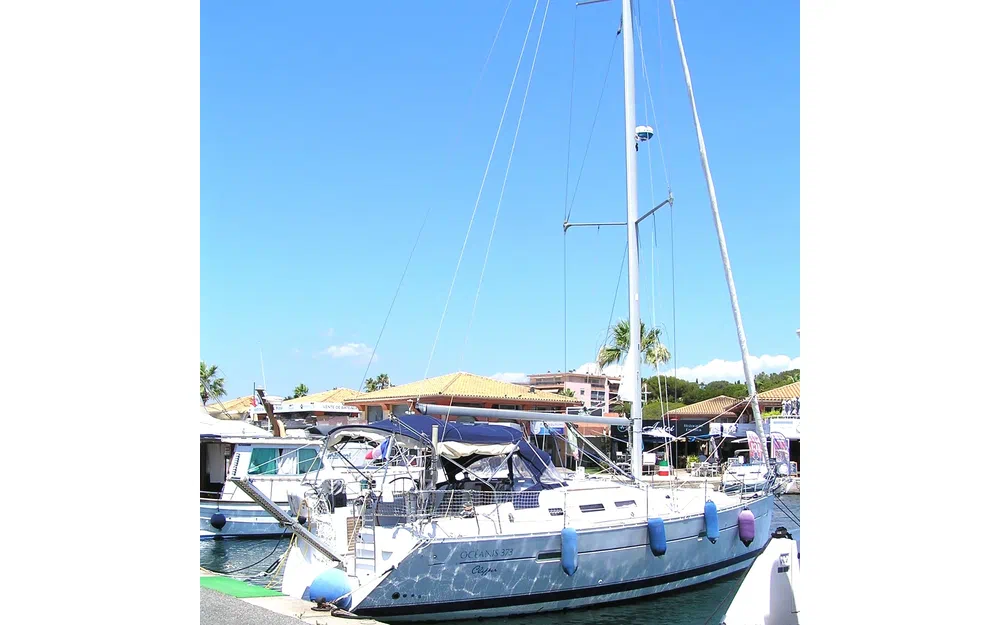slider 3 Beneteau Oceanis 373 Clipper