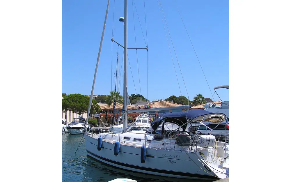 slider 2 Beneteau Oceanis 373 Clipper