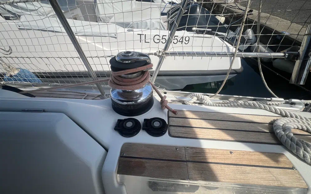 slider 8 Beneteau Oceanis 373 Clipper