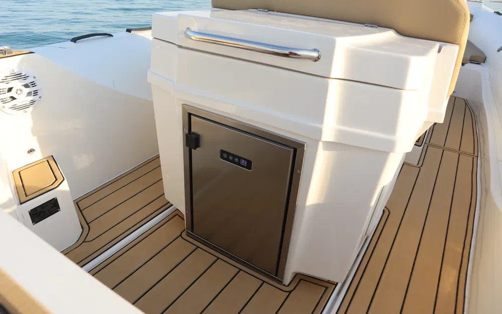 slider 18 Tiger Marine Top Line 950