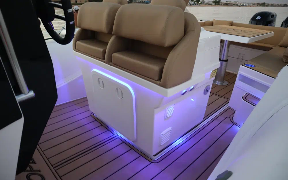 slider 23 Tiger Marine Top Line 950