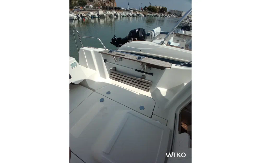 slider 8 Arvor 190