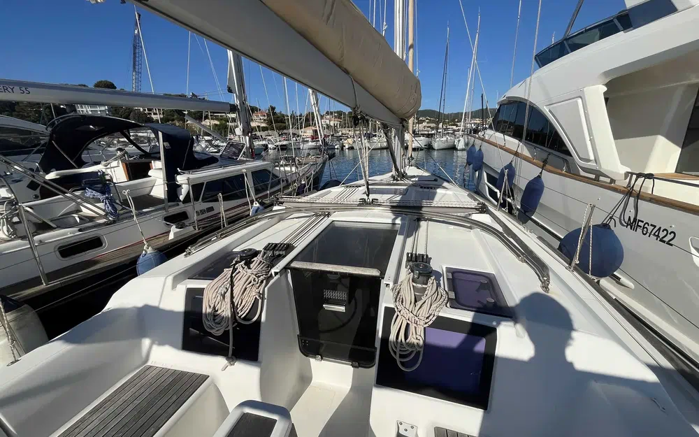 slider 9 Dufour 382 Grand Large
