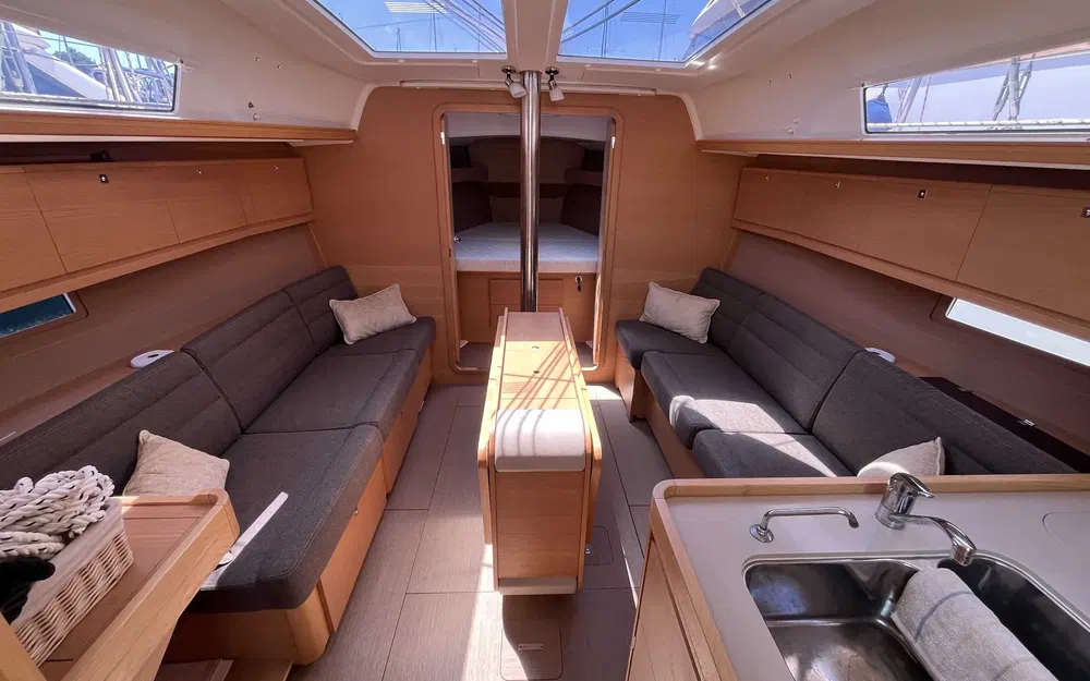 slider 17 Dufour 382 Grand Large