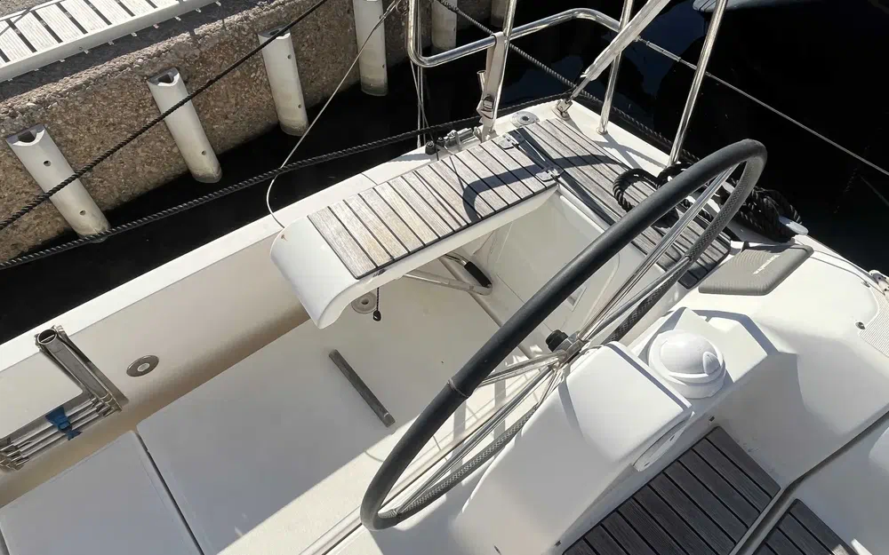 slider 5 Dufour 382 Grand Large