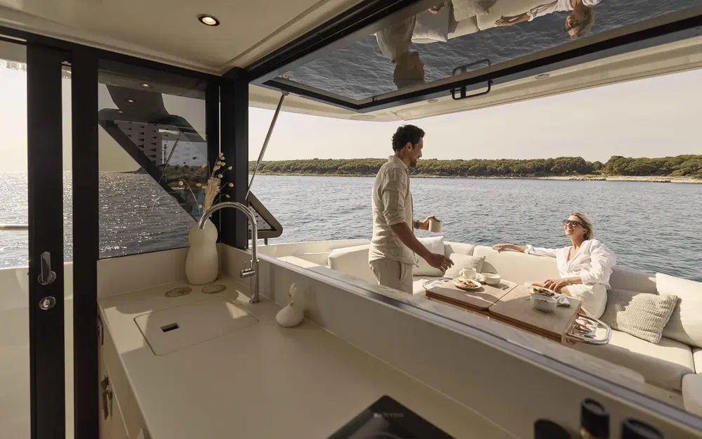 slider 17 Prestige Yachts F4.3