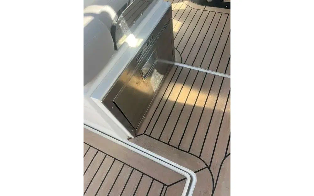 slider 11 Parker 800 Cruiser