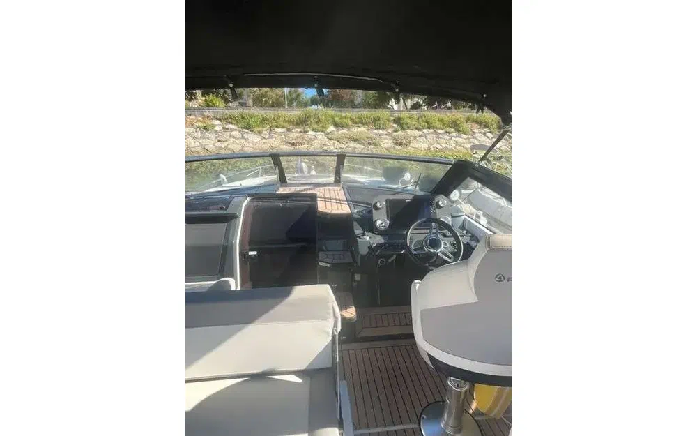 slider 20 Parker 800 Cruiser