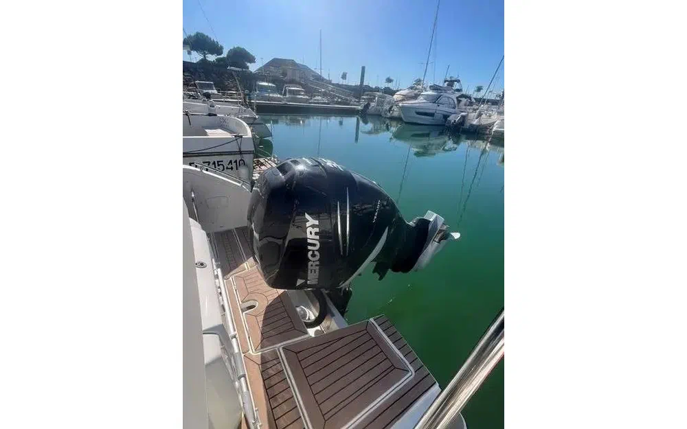 slider 5 Parker 800 Cruiser