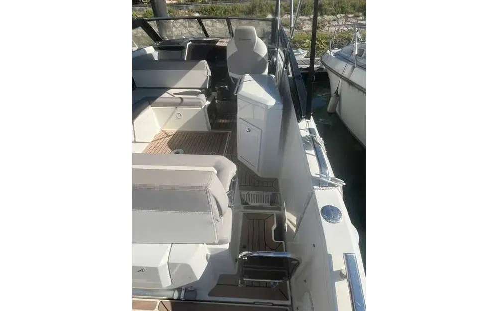 slider 7 Parker 800 Cruiser