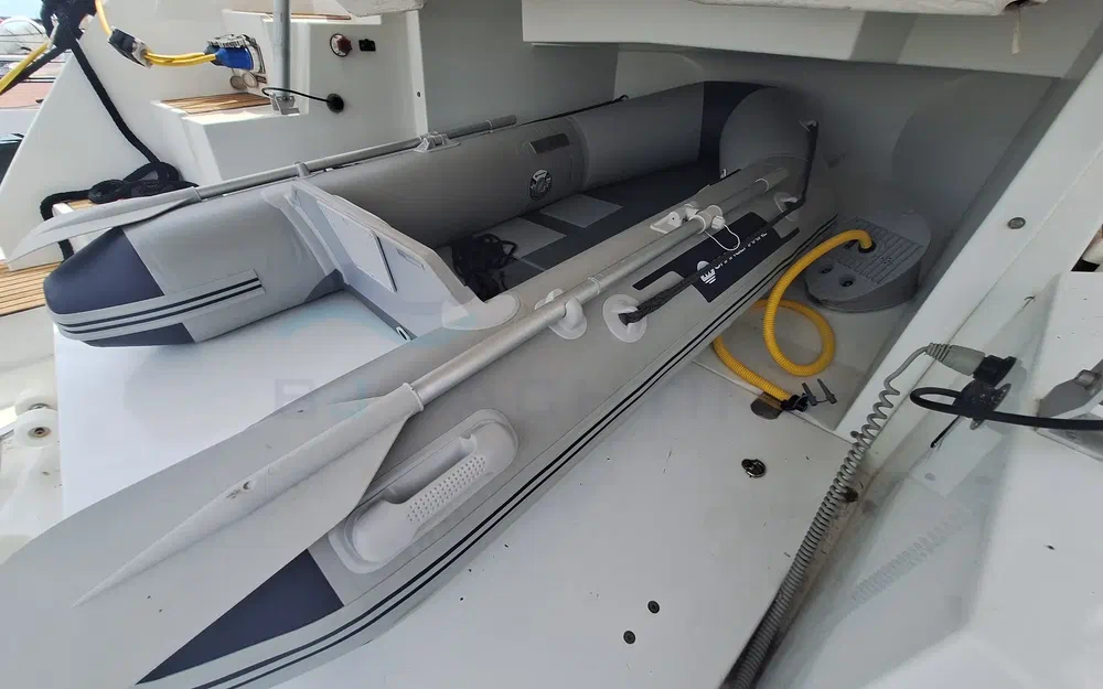 slider 17 Beneteau Monte Carlo 42 HT