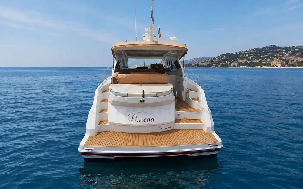 slider 2 Beneteau Monte Carlo 42 HT