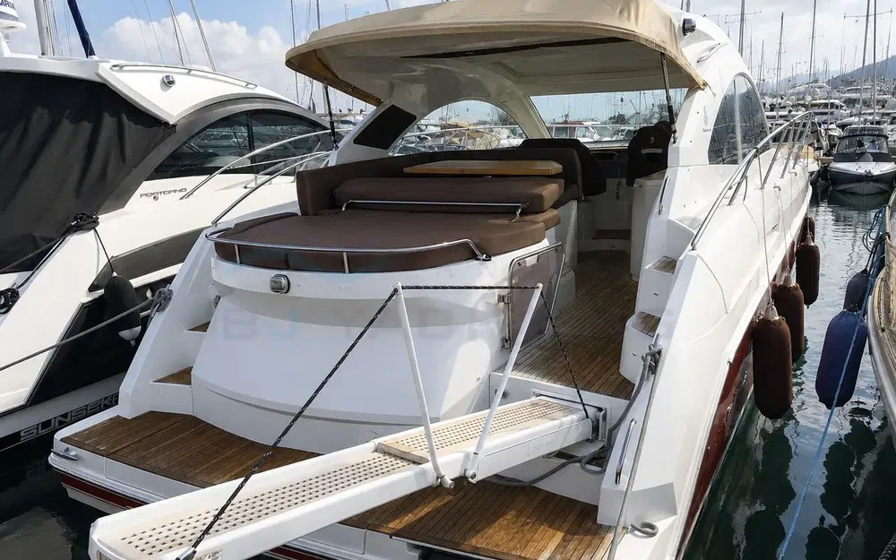 slider 3 Beneteau Monte Carlo 42 HT