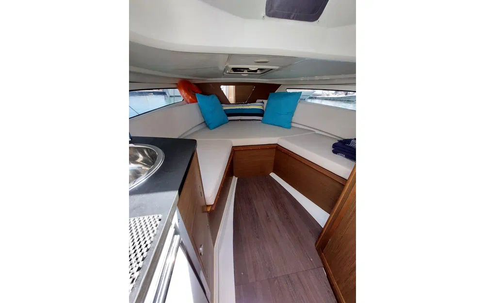 slider 9 Jeanneau Cap Camarat 7.5 WA Serie 2