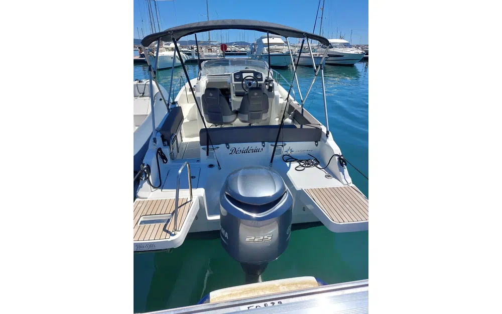 slider 5 Jeanneau Cap Camarat 7.5 WA Serie 2