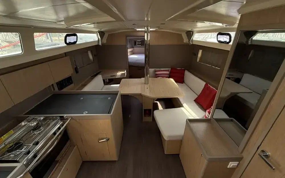 slider 9 Beneteau Oceanis 41.1