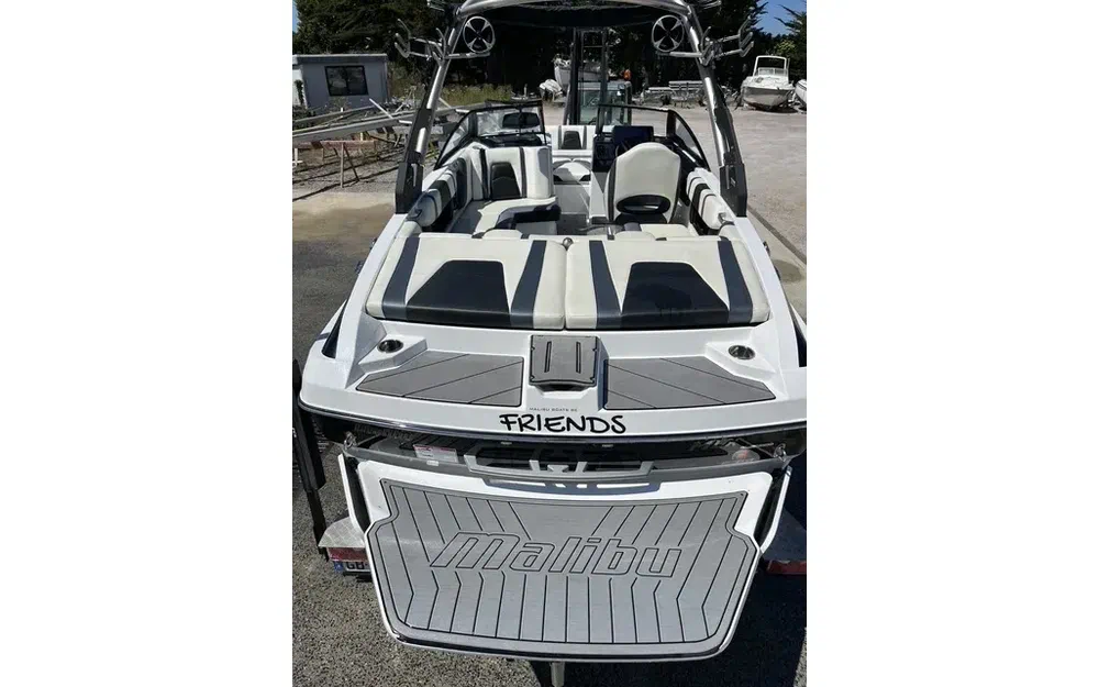 slider 15 Malibu Wakesetter 21 MLX