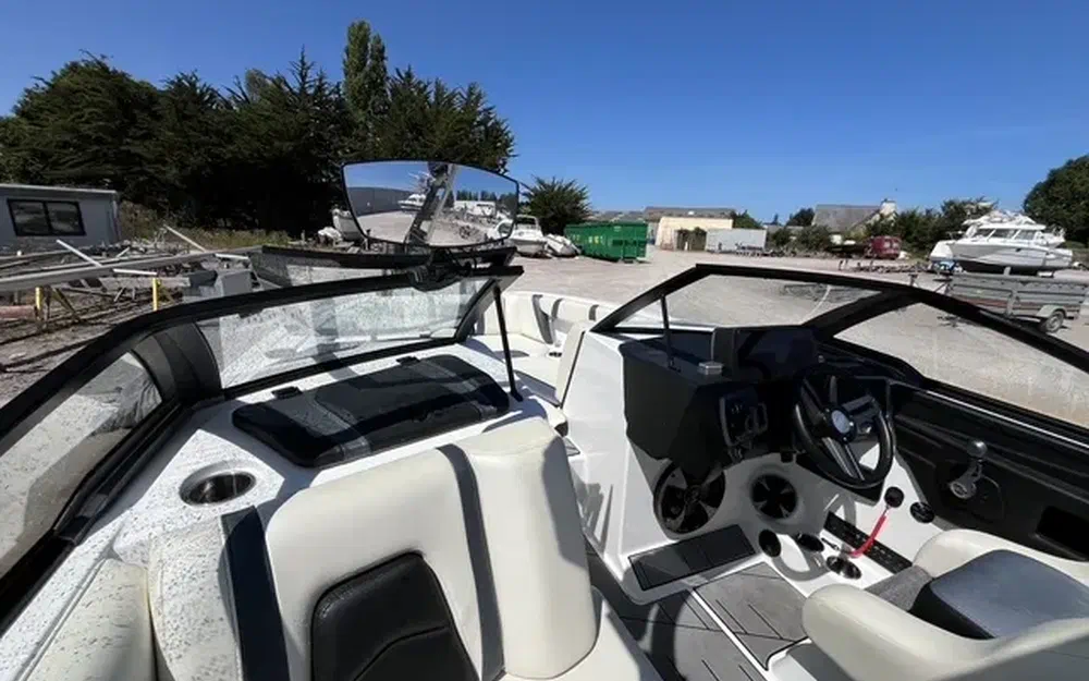 slider 2 Malibu Wakesetter 21 MLX