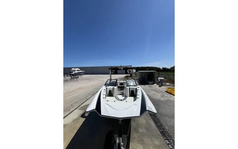 slider 4 Malibu Wakesetter 21 MLX