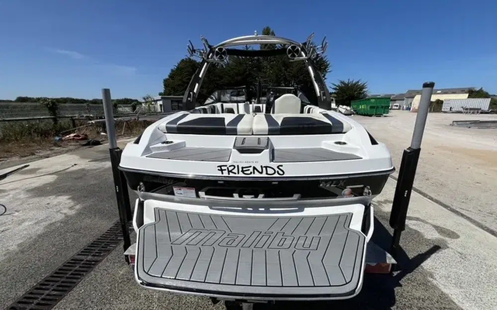 slider 14 Malibu Wakesetter 21 MLX