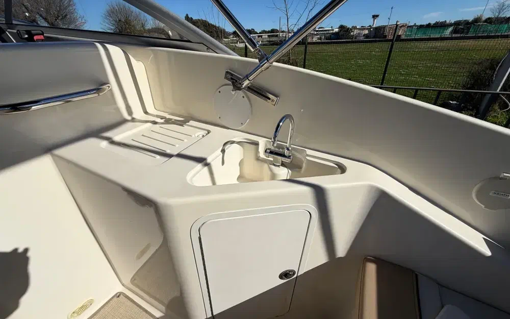 slider 9 Bayliner 742 Cuddy