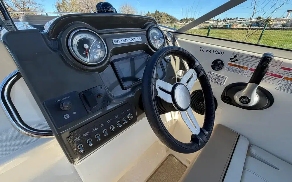 slider 13 Bayliner 742 Cuddy