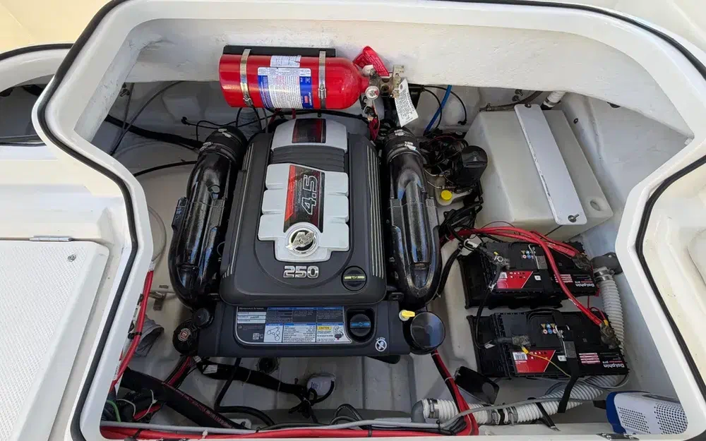 slider 27 Bayliner 742 Cuddy