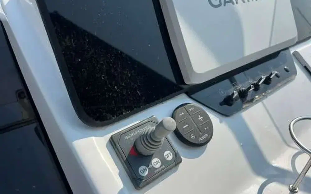 slider 13 Beneteau Flyer 8 SUNdeck V2