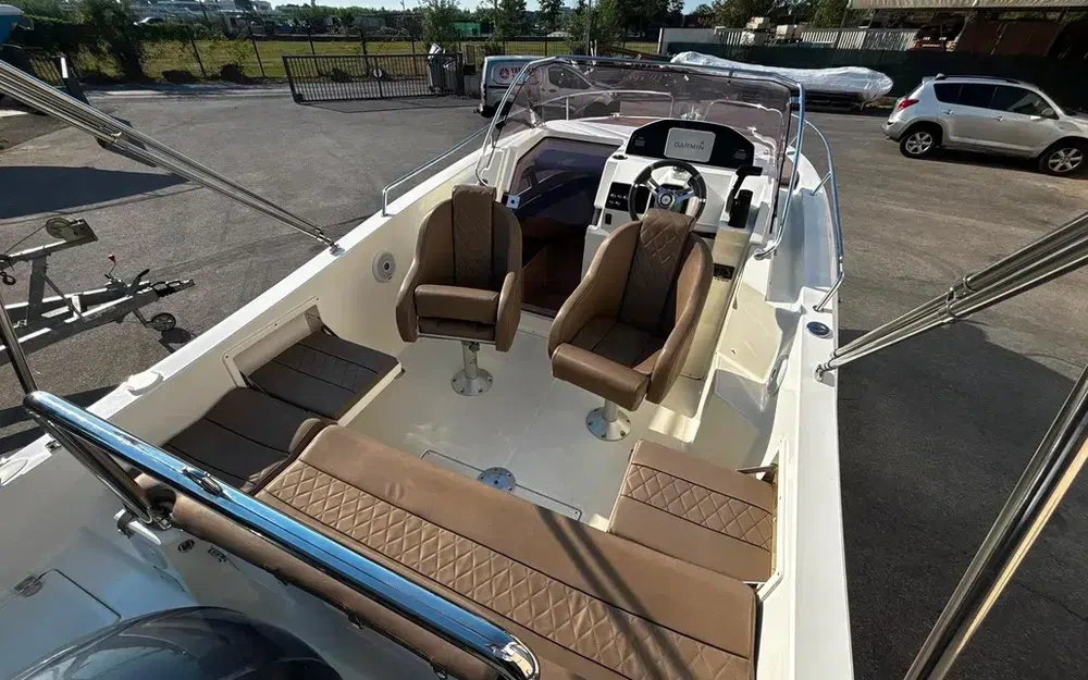 slider 14 Pacific Craft 700 SC