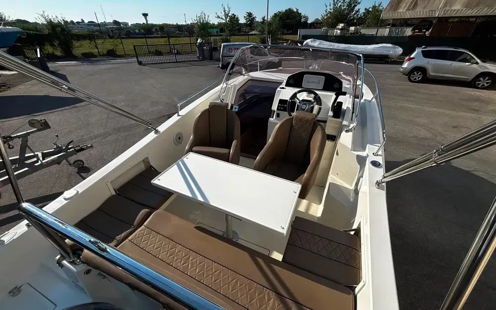 slider 16 Pacific Craft 700 SC